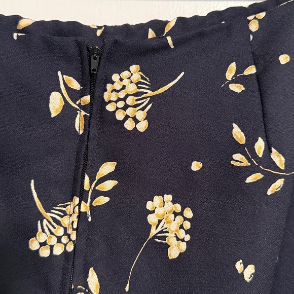 ☀️ En Avance Navy Blue Floral Skirt - Picture 5 of 8